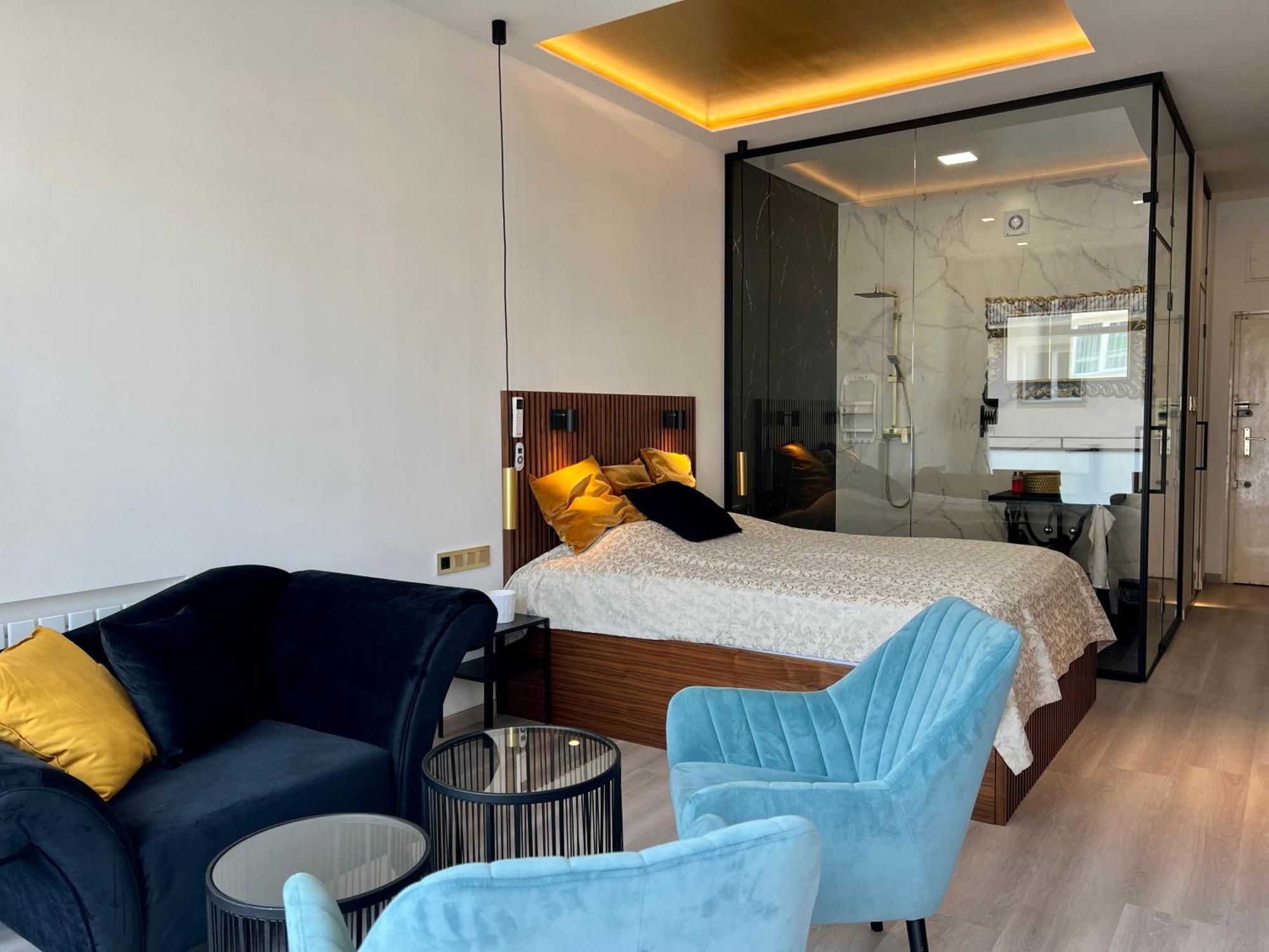 Golden At Erzsebet Bridge Appartement *